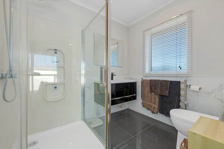 Photo of property in 13 Russell Avenue, Pukekohe, 2120