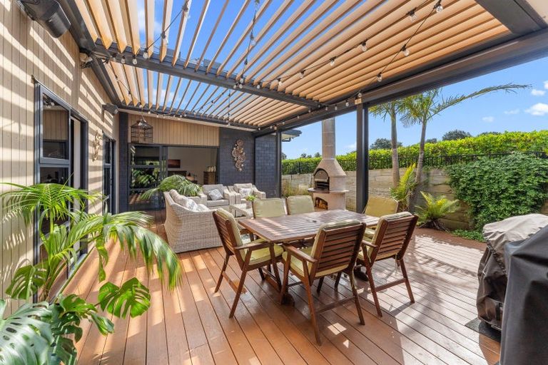 Photo of property in 64 Drabble Crescent, Papamoa Beach, Papamoa, 3118