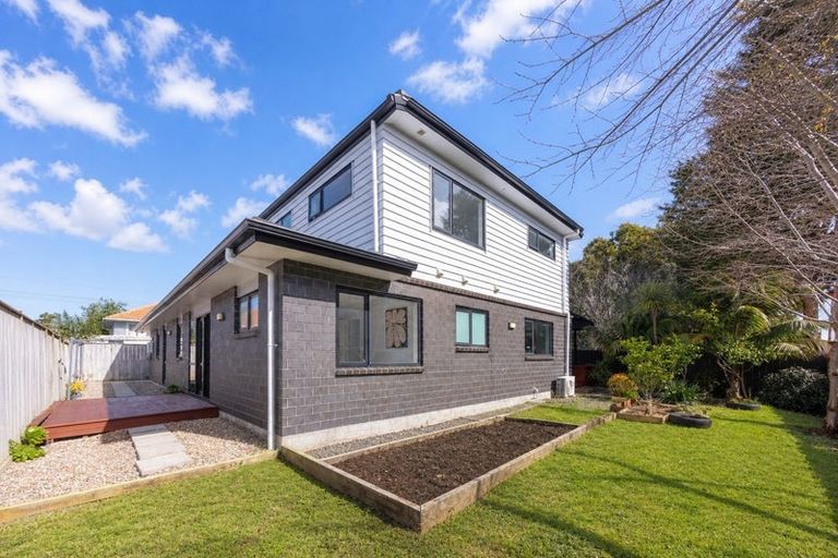 Photo of property in 7a Fairdene Avenue, Henderson, Auckland, 0610