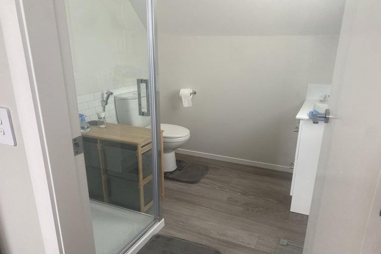 Photo of property in 91b Whites Line East, Waiwhetu, Lower Hutt, 5010