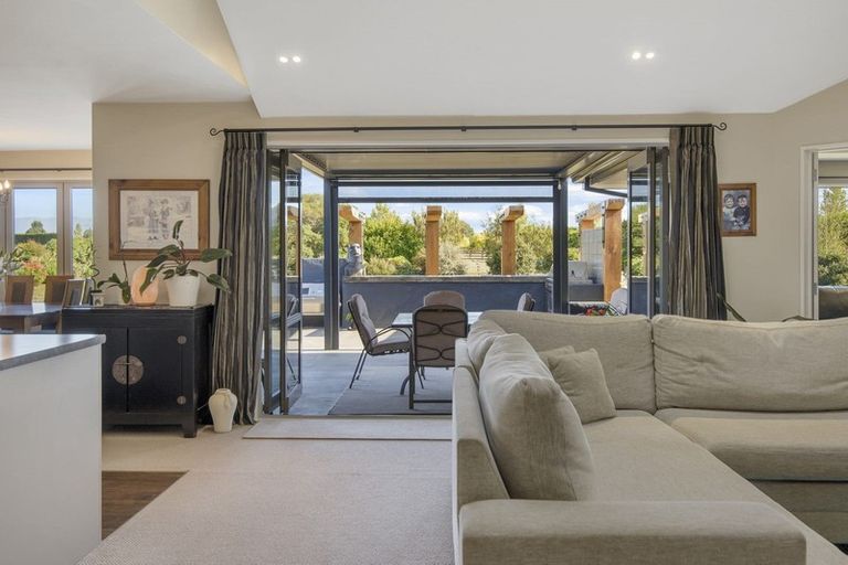 Photo of property in 6 Mulholland Drive, Darfield, 7571