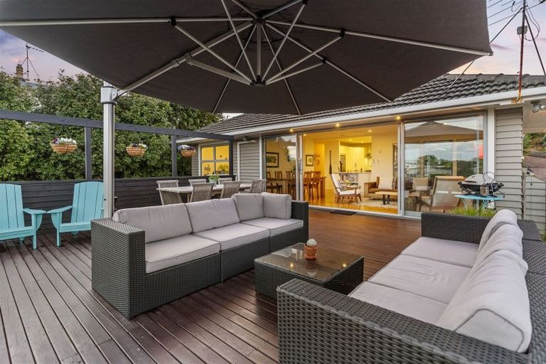 Photo of property in 90 Sunrise Avenue, Mairangi Bay, Auckland, 0630