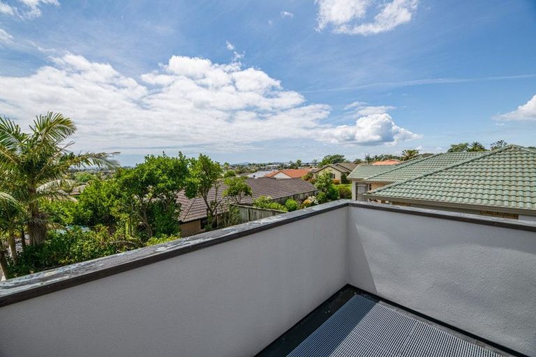 Photo of property in 19 Highfields Terrace, Henderson, Auckland, 0612