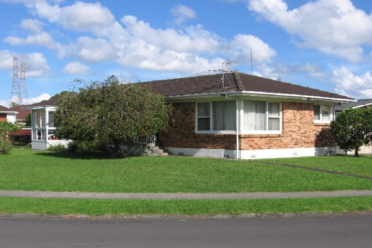 Photo of property in 1/32 Dale Crescent, Pakuranga, Auckland, 2010
