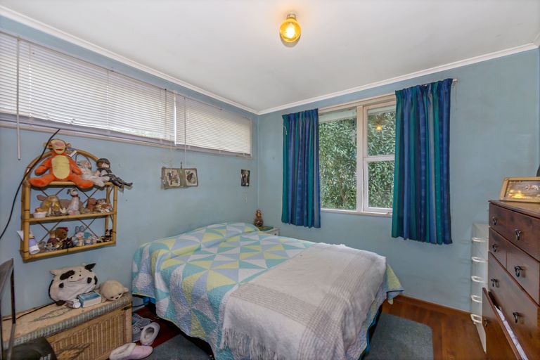 Photo of property in 59 Totaravale Drive, Totara Vale, Auckland, 0629