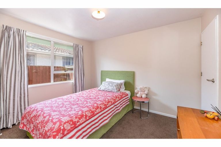 Photo of property in 2/97 Hay Street, Bromley, Christchurch, 8062