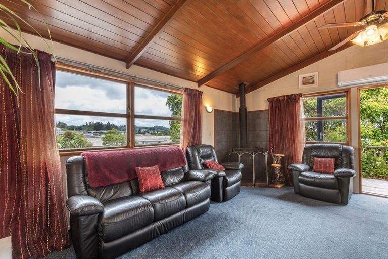 Photo of property in 6 Liston Avenue, Hilltop, Taupo, 3330