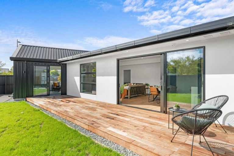 Photo of property in 2 Ferbane Way, Halswell, Christchurch, 8025