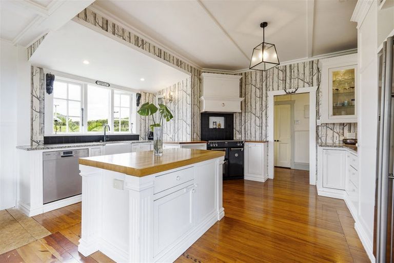 Photo of property in 207 Upper Pitone Road, Pitone, New Plymouth, 4374