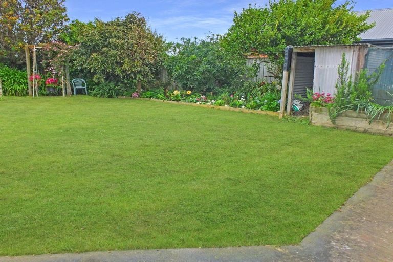 Photo of property in 62 Andrews Street, Foxton Beach, Foxton, 4815