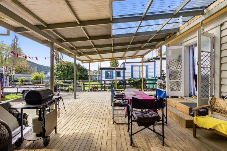 Photo of property in 8 Marsack Road, Taumarunui, 3992