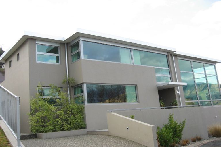 Photo of property in 15e Sunrise Lane, Queenstown, 9300