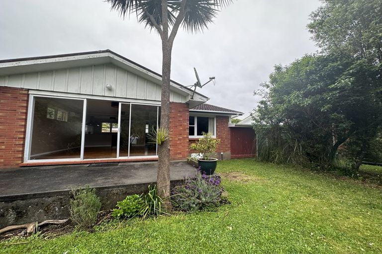 Photo of property in 2/5 Wilmshurst Place, Tawa, Wellington, 5028