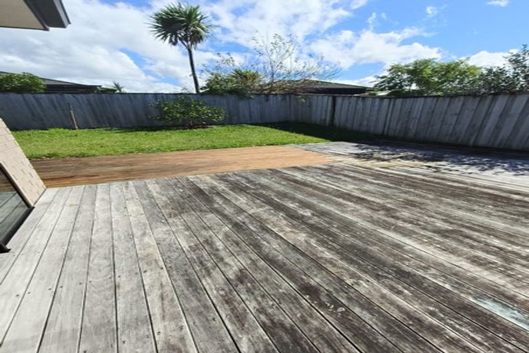 Photo of property in 8a Turpin Road, Riverhead, 0820