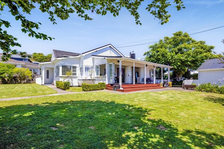 Photo of property in 44 Upjohn Street, Brooklands, New Plymouth, 4310