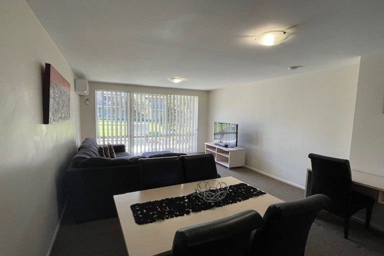 Photo of property in 2/25 Opito Way, East Tamaki, Auckland, 2013