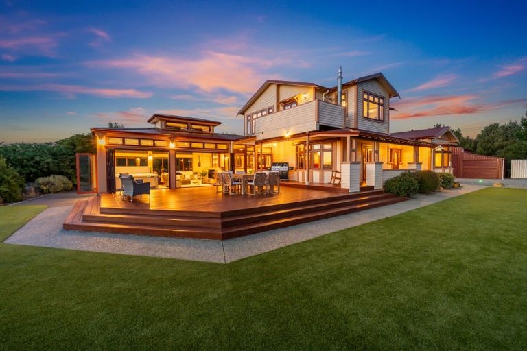 Photo of property in 10 Rural View Way, Maymorn, Upper Hutt, 5018