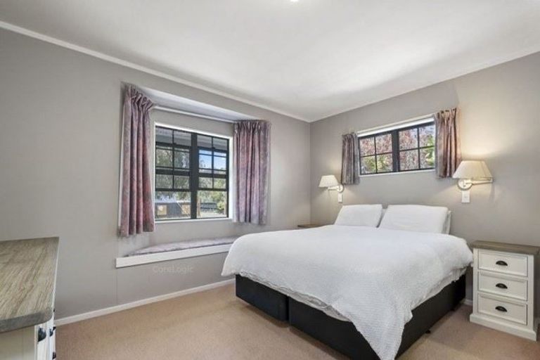 Photo of property in 31 Matauwhi Road, Russell, 0202