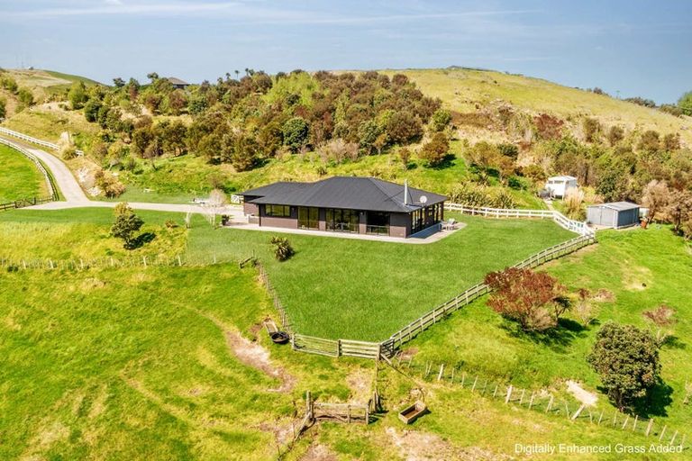 Photo of property in 153 Wheatstone Road, Wainui, Gisborne, 4073