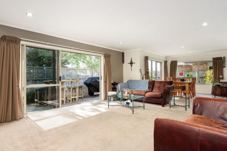 Photo of property in 74b Simpson Road, Papamoa Beach, Papamoa, 3118