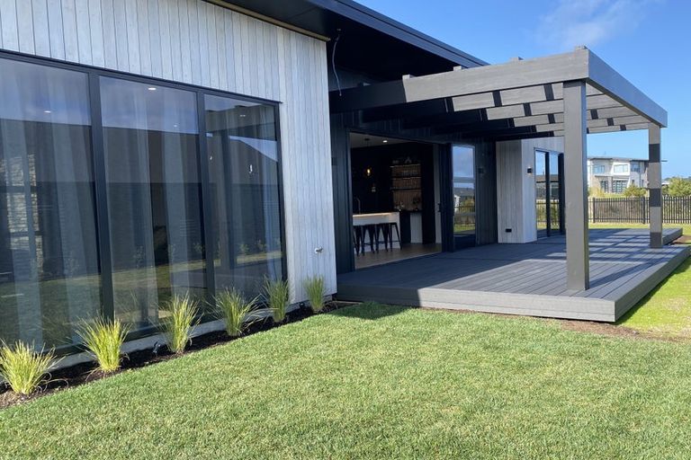 Photo of property in 44 Ngaru Crescent, Wharewaka, Taupo, 3330