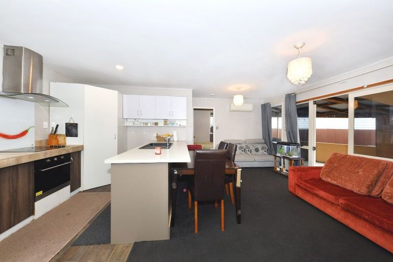 Photo of property in 2/98 Neill Street, Hornby, Christchurch, 8042