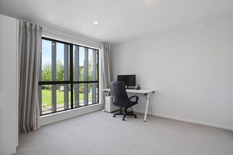Photo of property in 15 Carder Court, Hobsonville, Auckland, 0618