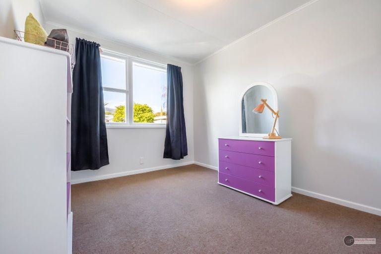 Photo of property in 2/121 Clouston Park Road, Clouston Park, Upper Hutt, 5018