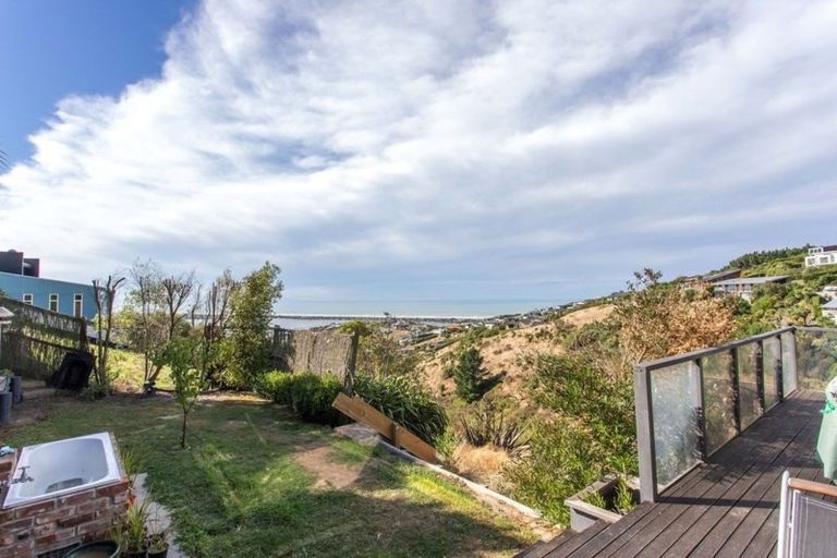 Photo of property in 17 Law Lane, Mount Pleasant, Christchurch, 8081