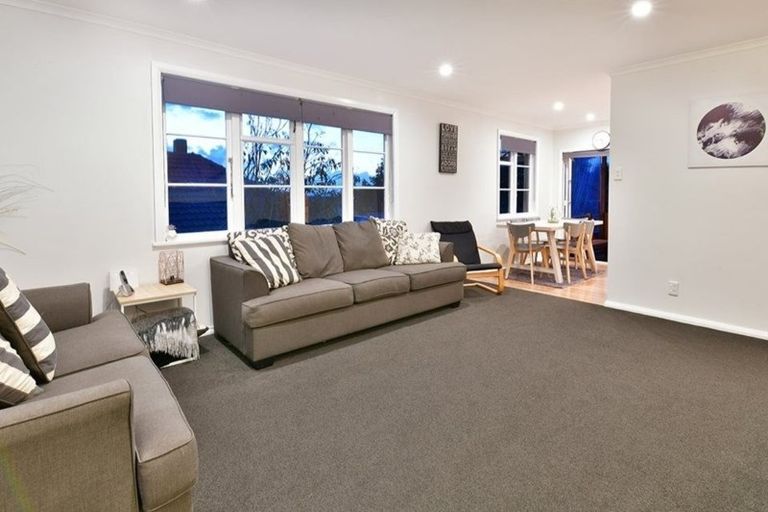 Photo of property in 32 Karaka Street, Helensville, 0800