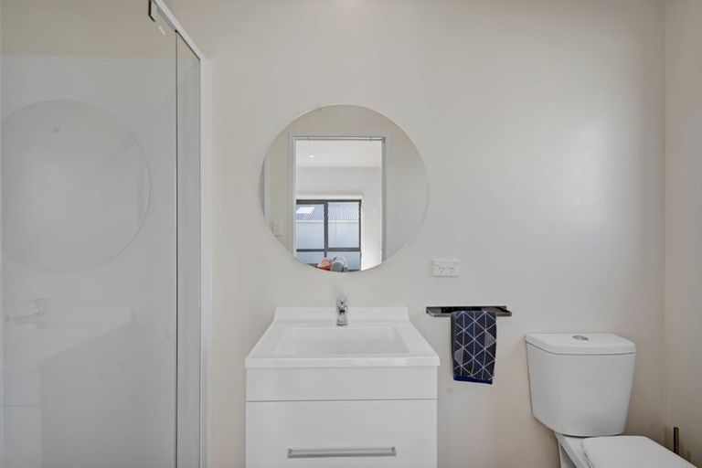 Photo of property in 3 Smith Road, Merrilands, New Plymouth, 4312