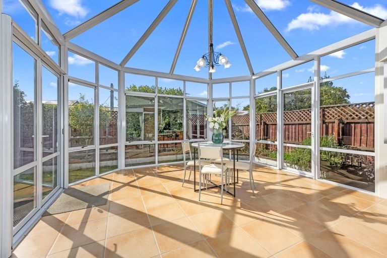 Photo of property in 2/292 Avonhead Road, Avonhead, Christchurch, 8042