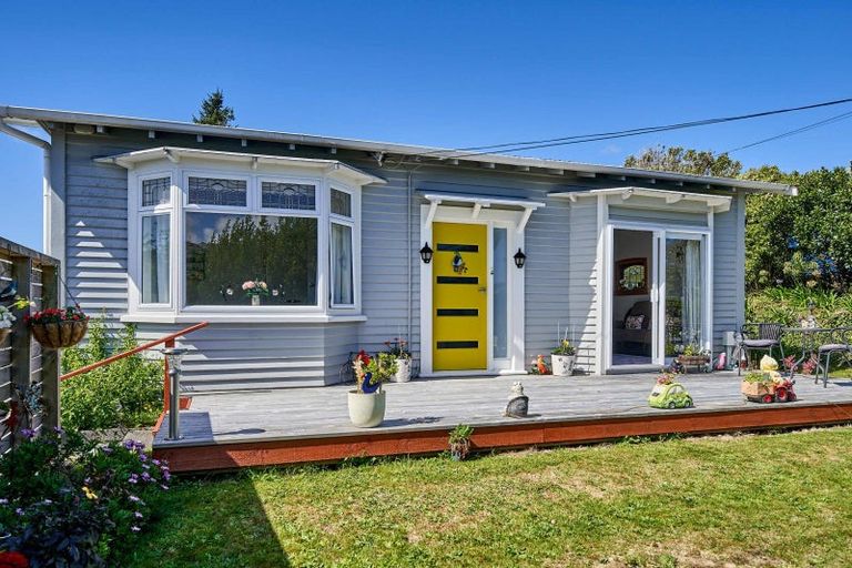 Photo of property in 27 Awatea Street, Ranui, Porirua, 5024