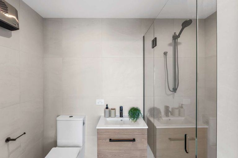 Photo of property in 145 Mount Pleasant Road, Mount Pleasant, Christchurch, 8081