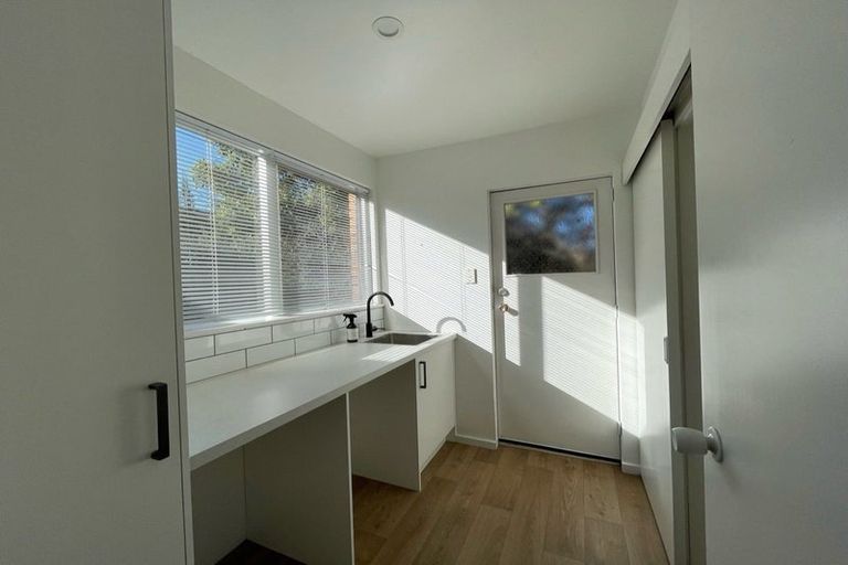 Photo of property in 1/427 Avonhead Road, Avonhead, Christchurch, 8042