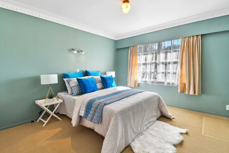 Photo of property in 22 Sunnypark Avenue, Rosehill, Papakura, 2113