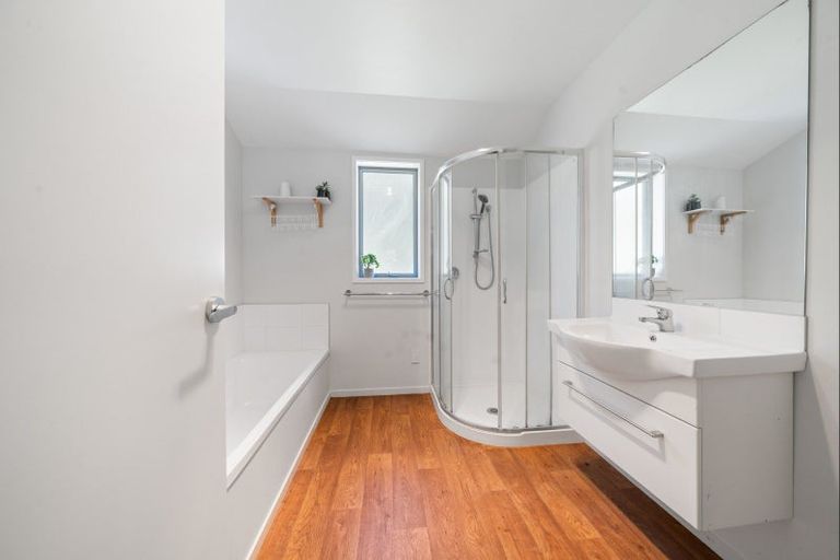 Photo of property in 15a Frederick Place, Whalers Gate, New Plymouth, 4310