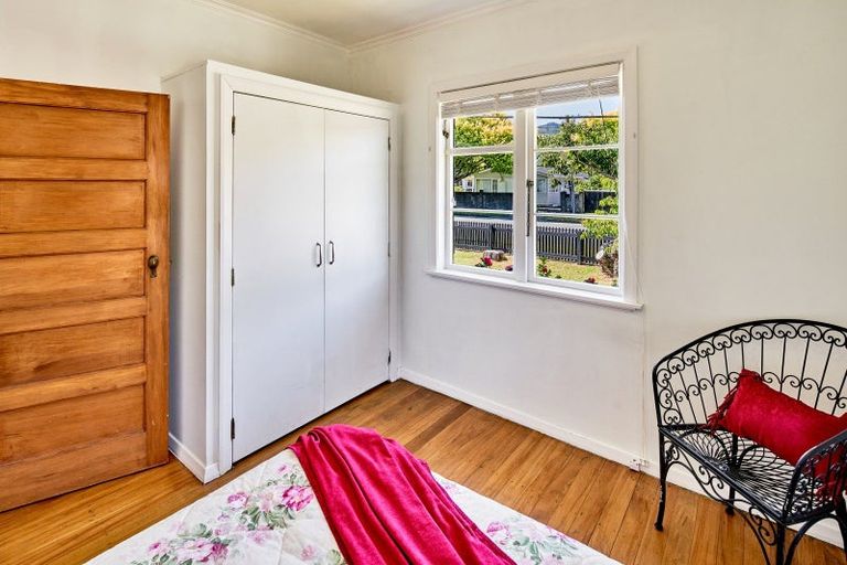 Photo of property in 55 Naenae Road, Naenae, Lower Hutt, 5011