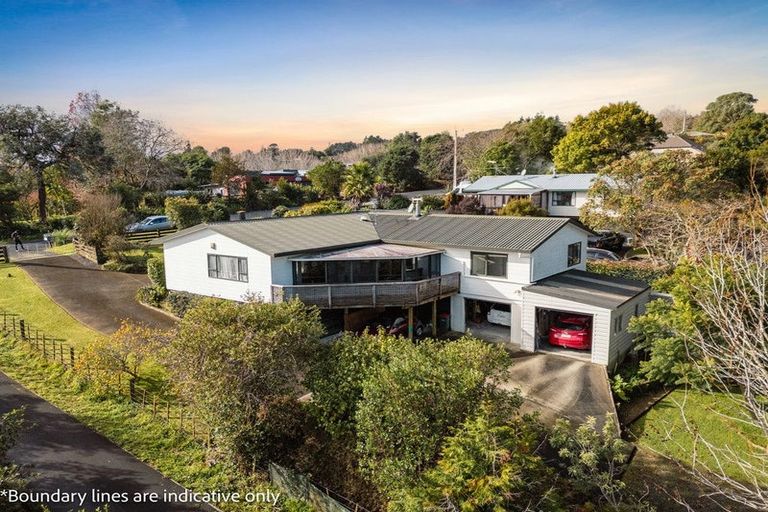Photo of property in 209 Kaipara Road, Papakura, 2582