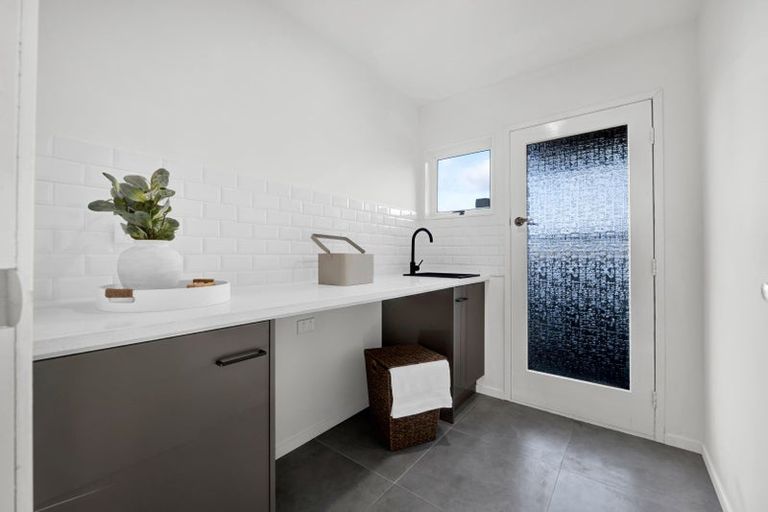 Photo of property in 20 Tiverton Crescent, Whalers Gate, New Plymouth, 4310