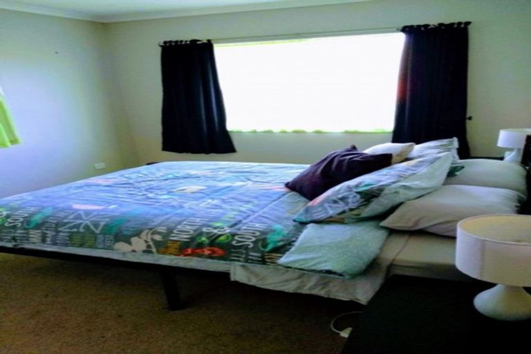 Photo of property in 9 Brechin Place, Wattle Downs, Auckland, 2103