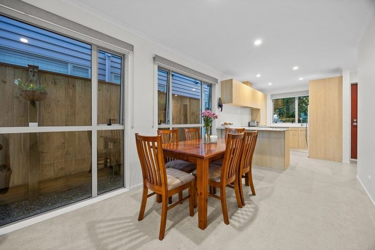 Photo of property in 27 Forbes Mccammon Drive, Swanson, Auckland, 0614