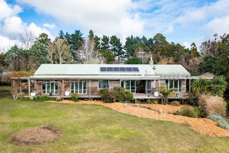 Photo of property in 212 Staniforth Road, Kaiwaka, Wellsford, 0975