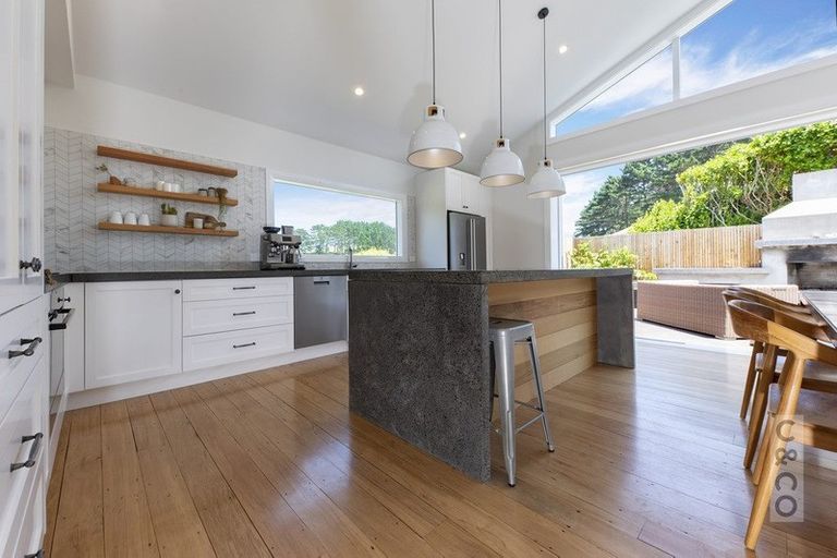 Photo of property in 246a Taiapa Road, Muriwai, Waimauku, 0881