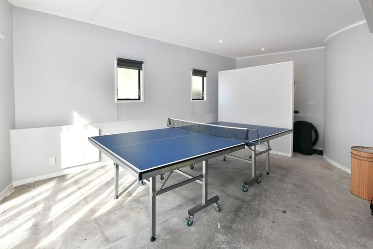 Photo of property in 956 Whangaparaoa Road, Manly, Whangaparaoa, 0930