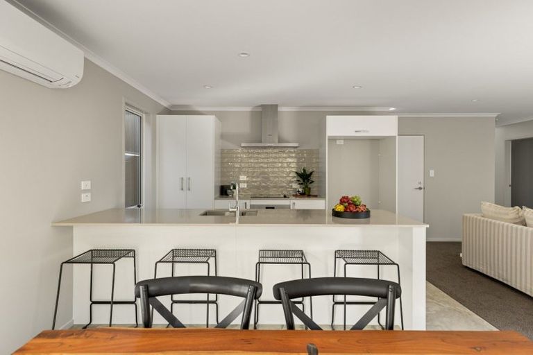 Photo of property in 307a Lakes Boulevard, Pyes Pa, Tauranga, 3112