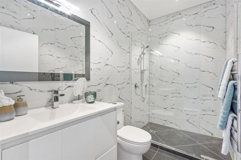 Photo of property in 137 West Hoe Heights, Orewa, 0931