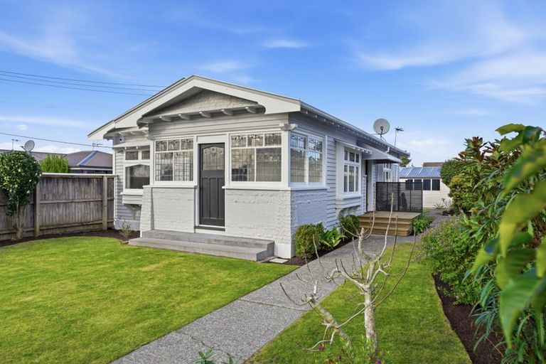 Photo of property in 34 Poulton Avenue, Richmond, Christchurch, 8013