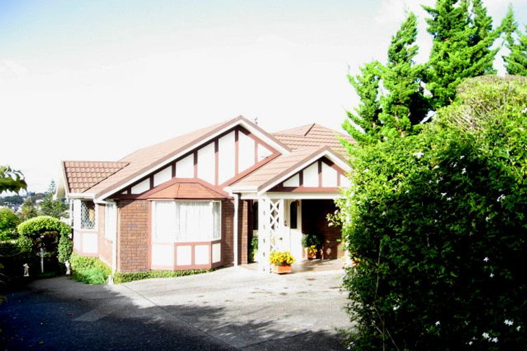 Photo of property in 2/40 Cook Street, Howick, Auckland, 2014