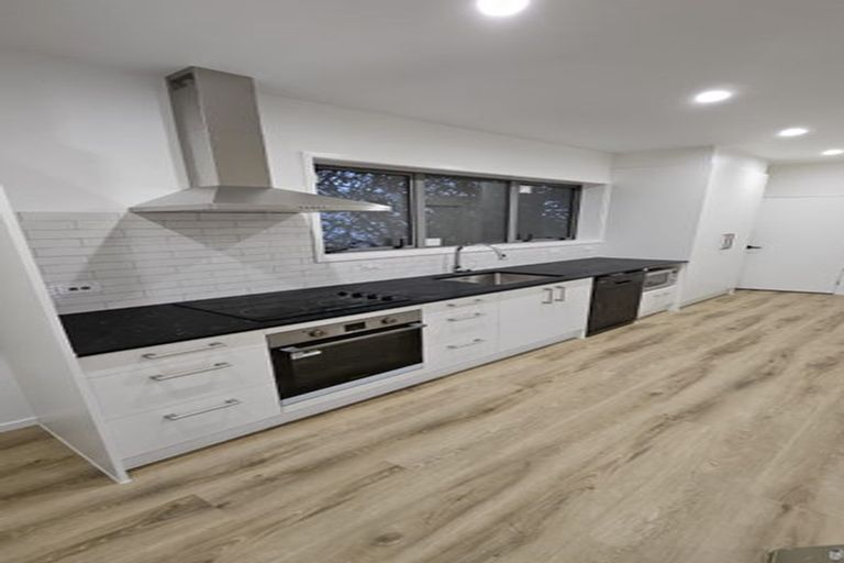 Photo of property in 13 Deanna Drive, West Harbour, Auckland, 0618